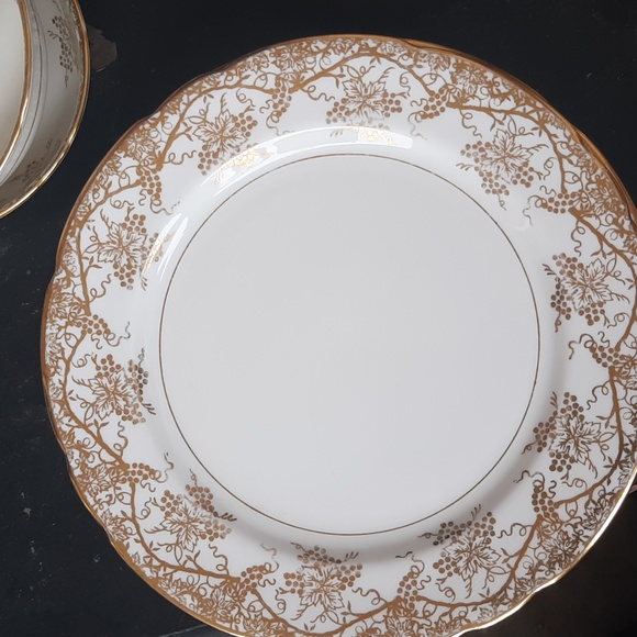 Royal Stafford "Grape Vines" Dessert plates (8) - Picture 2 of 3